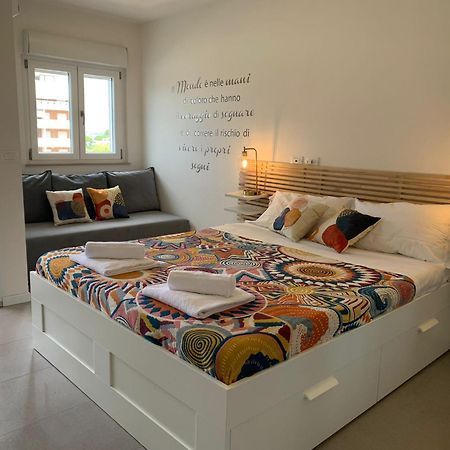Apartamento Monolocale Con Terrazza E Cucina Lignano Sabbiadoro Exterior foto