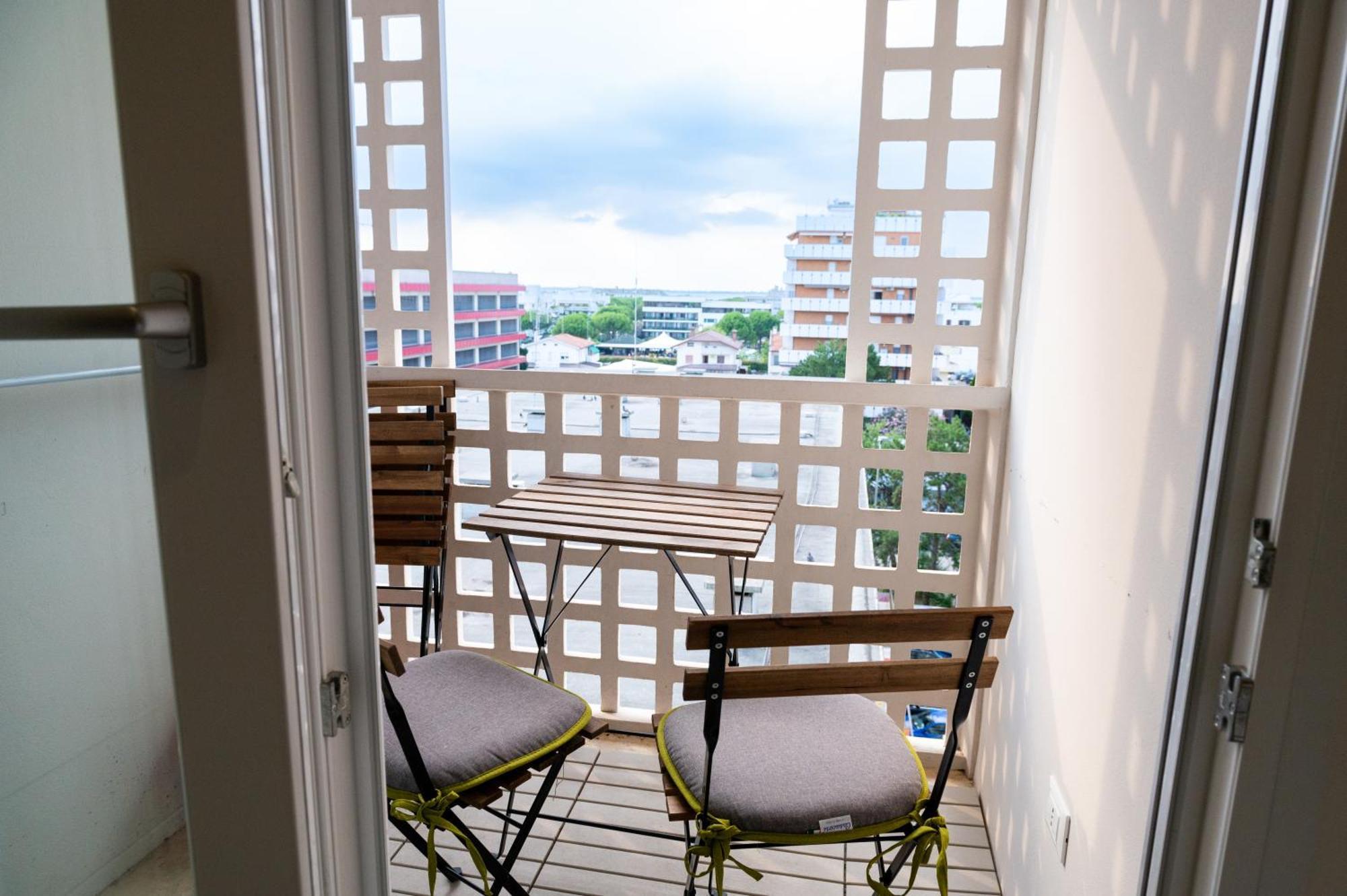 Apartamento Monolocale Con Terrazza E Cucina Lignano Sabbiadoro Exterior foto