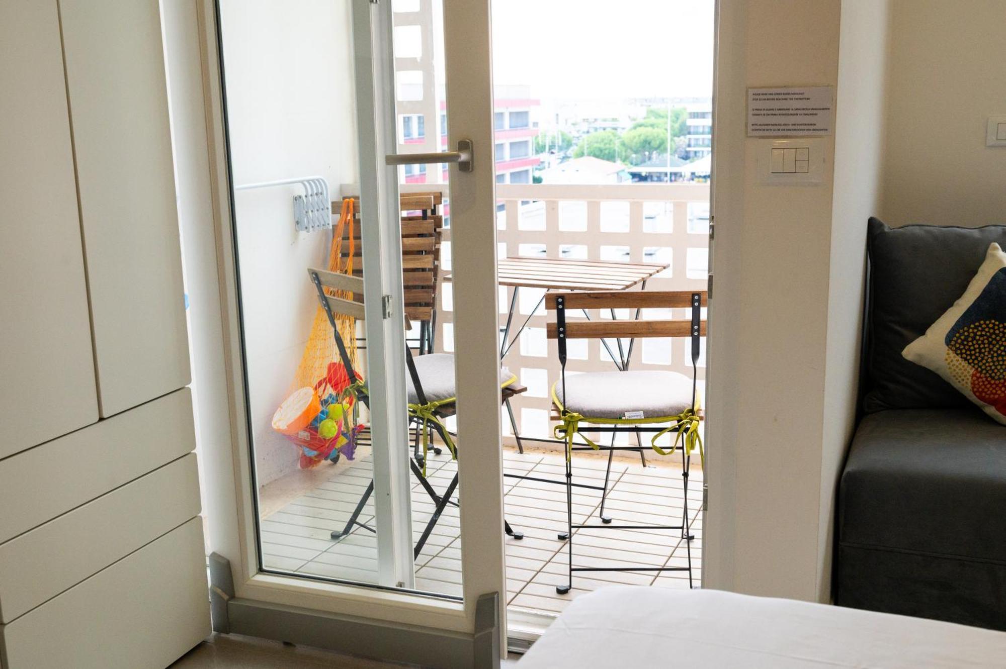 Apartamento Monolocale Con Terrazza E Cucina Lignano Sabbiadoro Exterior foto